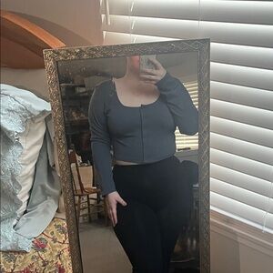 Aeropostale Gray Scoop Neck Long Sleeve Crop Top